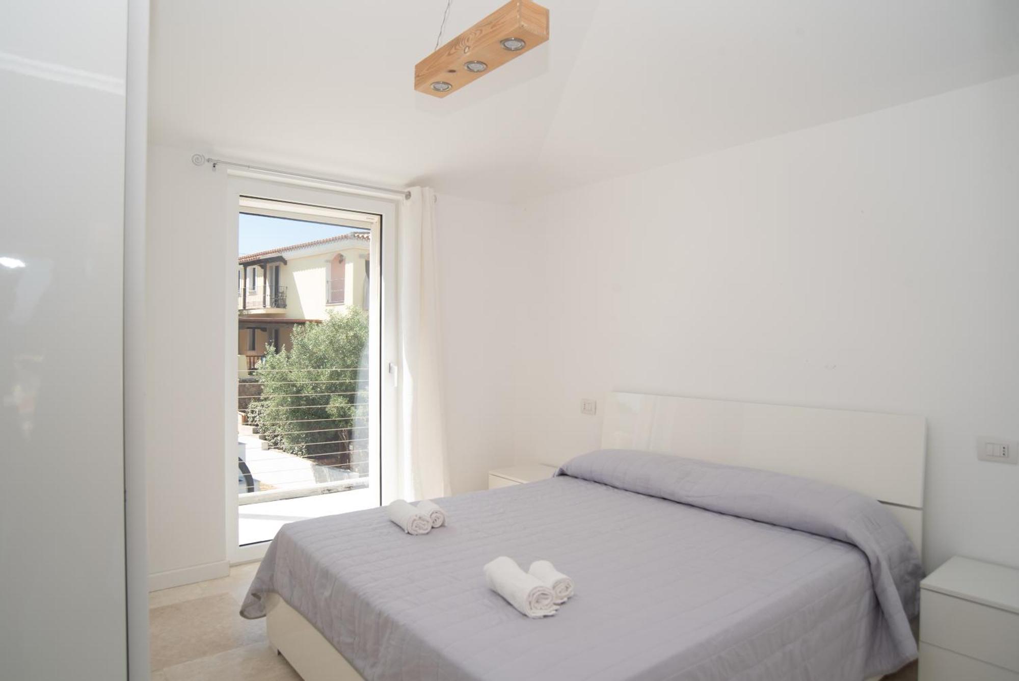New Stunning Apartment With Parking &Pool! Apartment Olbia
