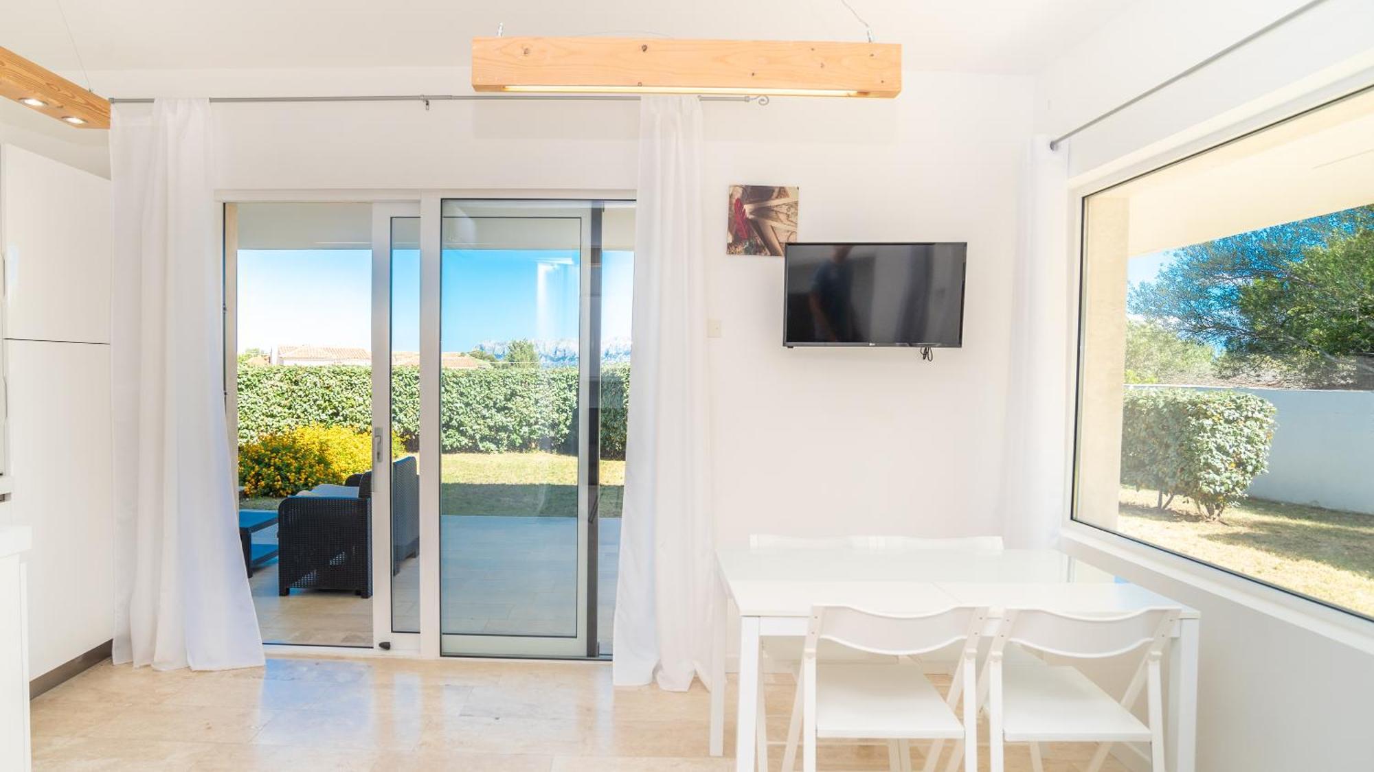 Apartment New Stunning Apartment With Parking &Pool! Olbia