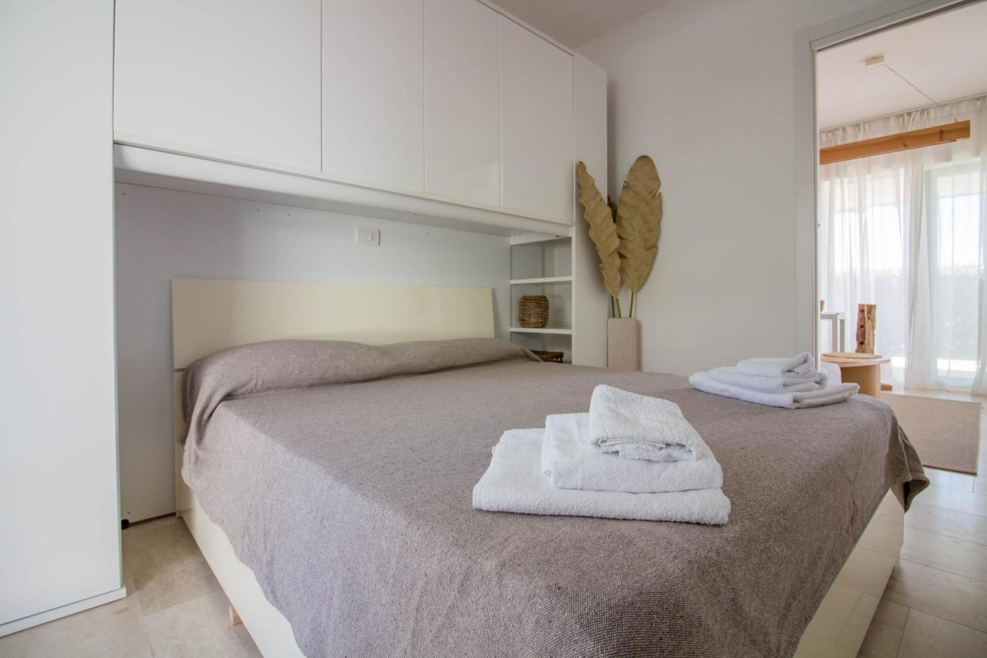 New Stunning Apartment With Parking &Pool! Apartment Olbia