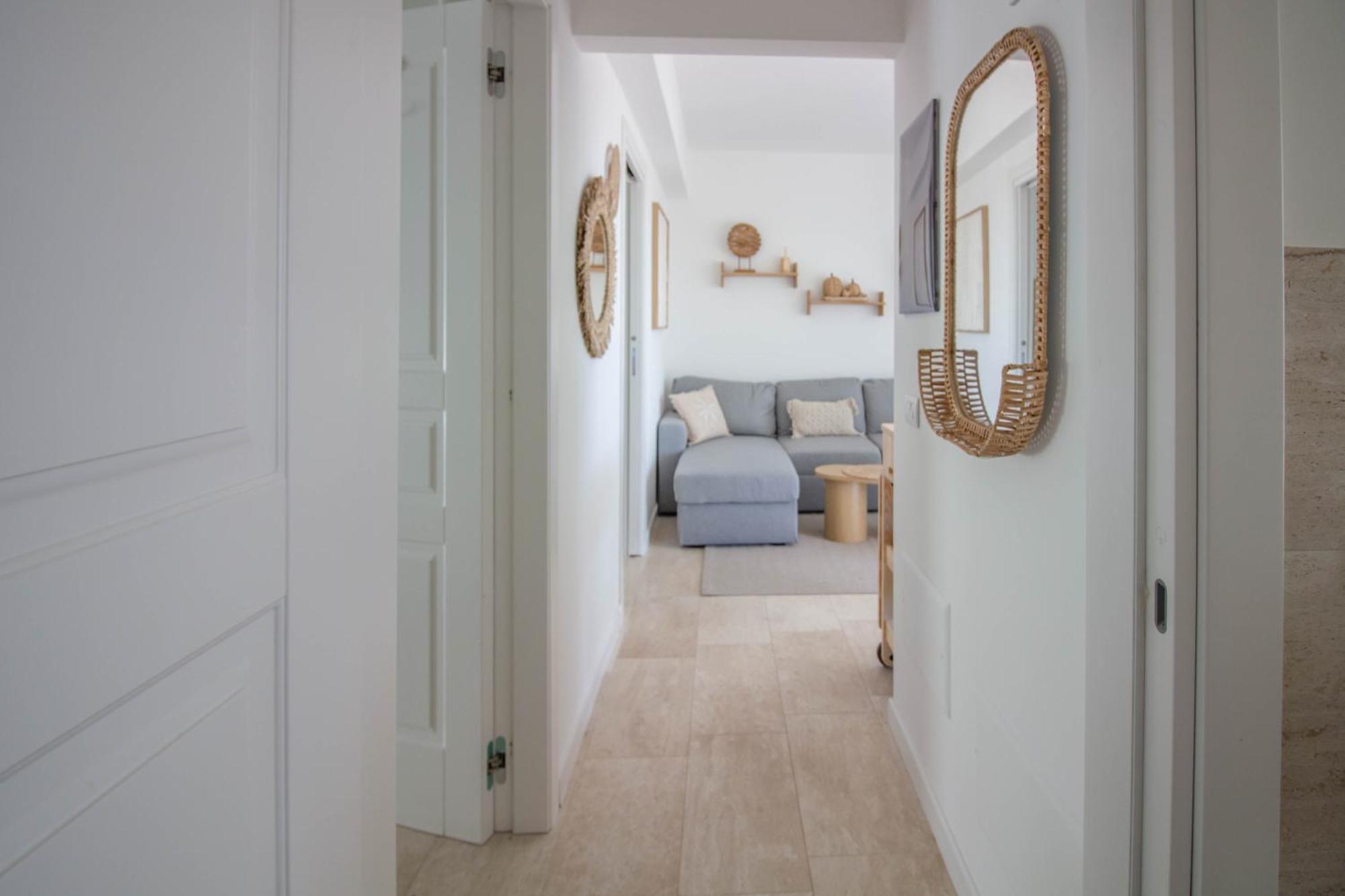 New Stunning Apartment With Parking &Pool! Olbia